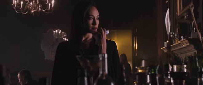 Sao nữ gốc Việt Maggie Q gây sốc với cảnh nóng cùng bạn diễn đồng giới 48 tuổi